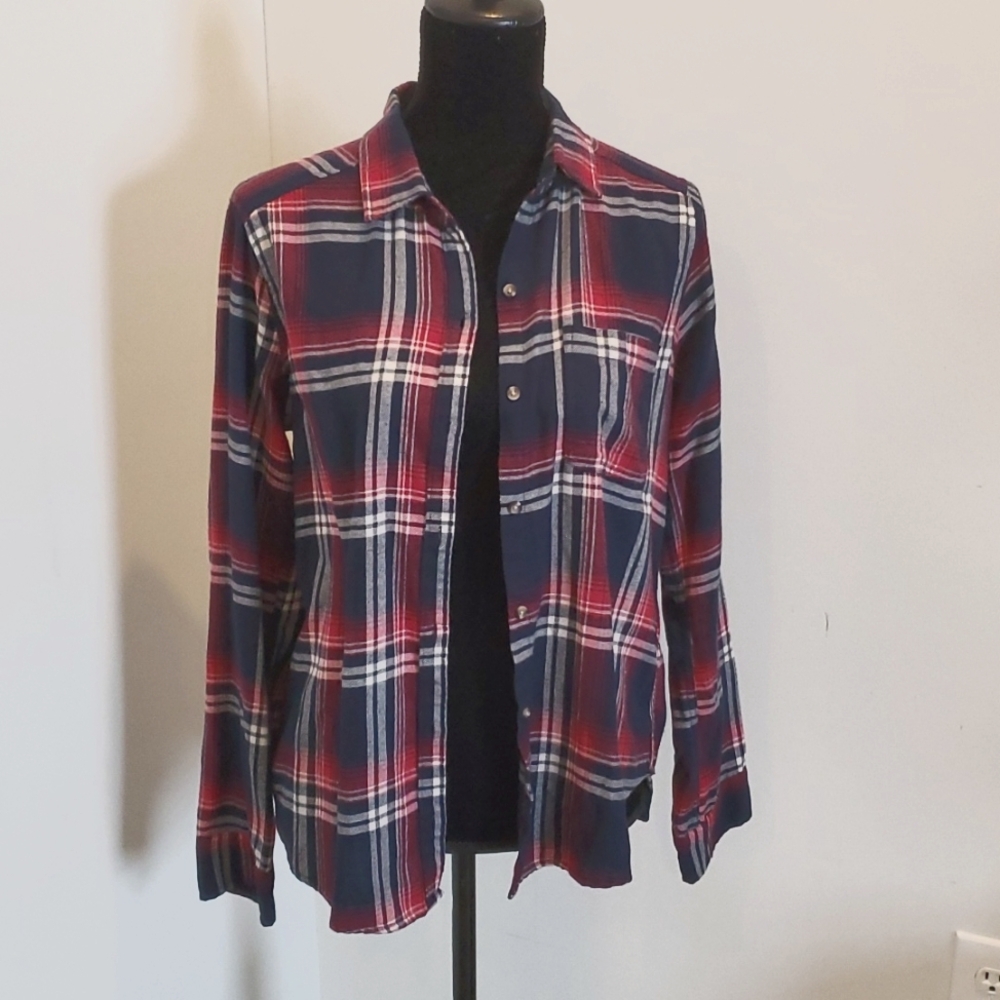 Hollister navy, white, and red flannel